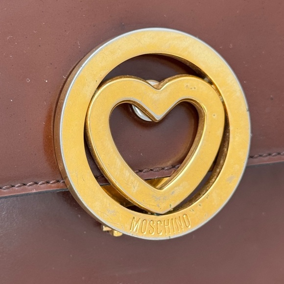 Chocolate Moschino Redwall Heart Buckle Crossbody - Picture 4 of 15